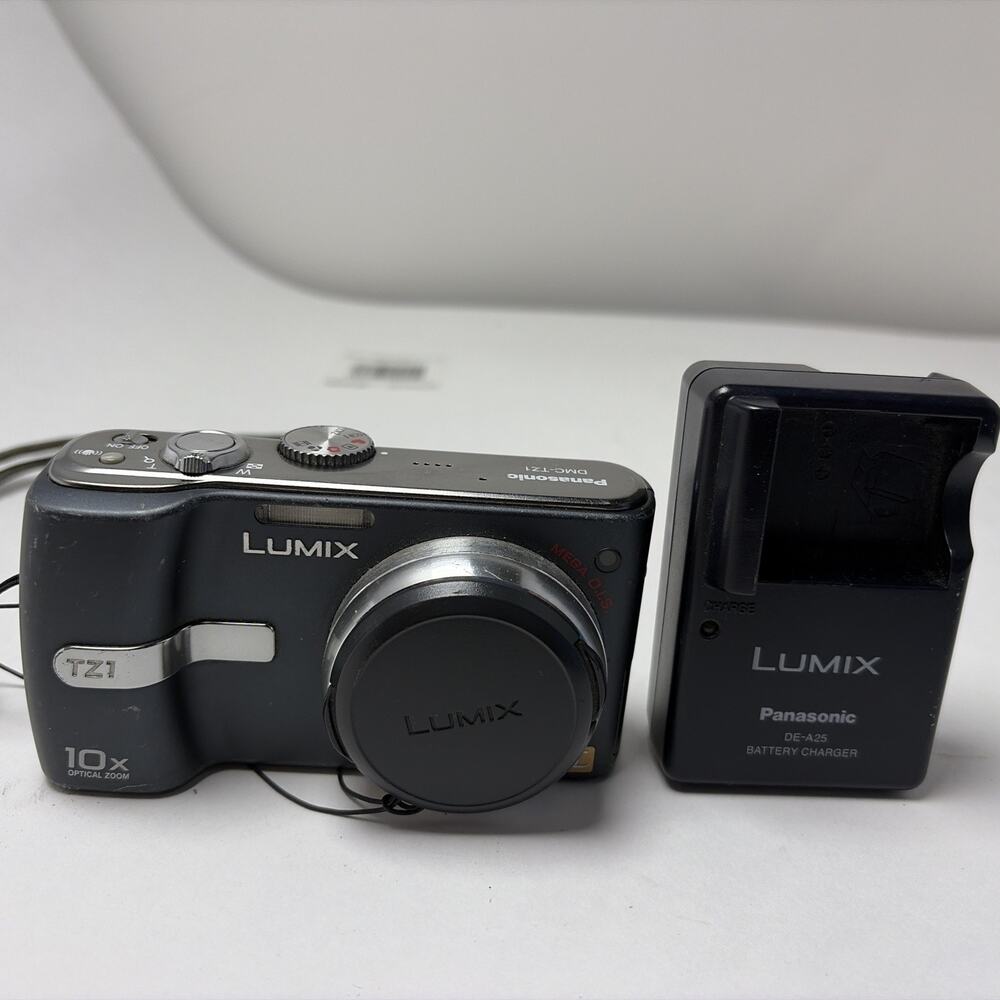 Panasonic Lumix DMC-TZ1 Digital Camera 5.0 MP 10 x Zoom & Charger